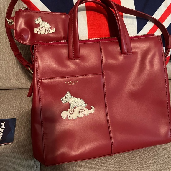 Elegant Red Women's Bag - Picture 4 of 6